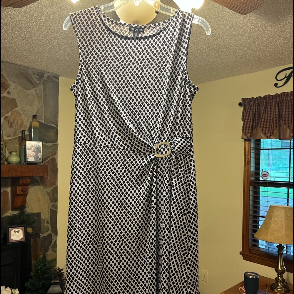 4/$25 Pretty black and white dress from George